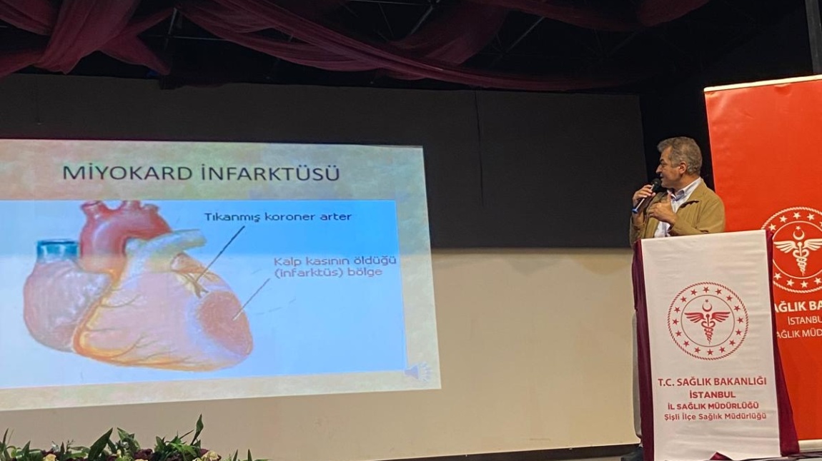 Öğrencilerimize Kalp Sağlığı ve Sağlıklı Yaşam Semineri Verdik. 